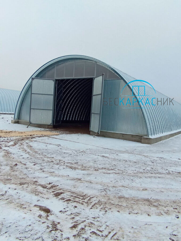 Ангар 13×60 м для кормов и амуниции